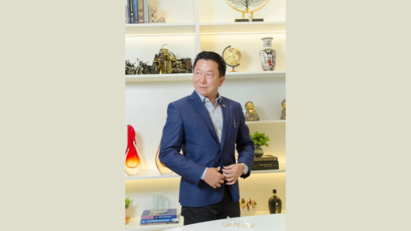 O Dr. Milton Seigi Hayashi mostra como a abdominoplastia pode redefinir contornos corporais e autoestima.