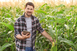 Leonardo Rocha de Almeida Abreu mostra como as comunidades locais são protagonistas no turismo sustentável.