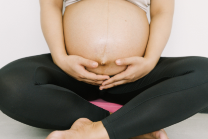 A Dra. Thaline Neves explica a importância da translucência nucal para a saúde do bebê durante o pré-natal.