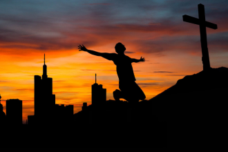 Pe. Jose Eduardo de Oliveira e Silva mostra como jejum e oração fortalecem a fé e renovam a vida espiritual.