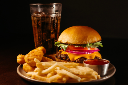 Entre a conveniência e o perigo: Alexandre Costa Pedrosa alerta sobre os impactos silenciosos dos ultraprocessados na saúde moderna.