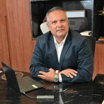 Desafios técnicos em cidades que crescem de forma acelerada analisados por Elmar Juan Passos Varjão Bomfim no contexto da engenharia urbana.