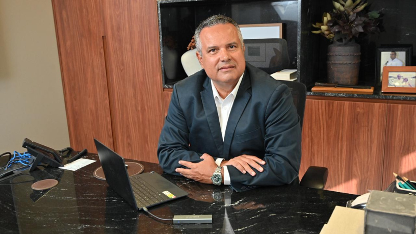 Desafios técnicos em cidades que crescem de forma acelerada analisados por Elmar Juan Passos Varjão Bomfim no contexto da engenharia urbana.