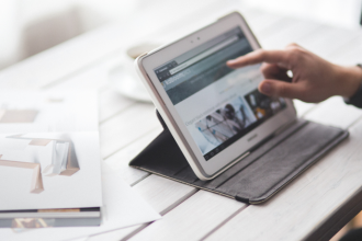 Os serviços digitais que resolvem problemas reais transformam o cotidiano de empresas e cidadãos, como destaca Andre de Barros Faria.