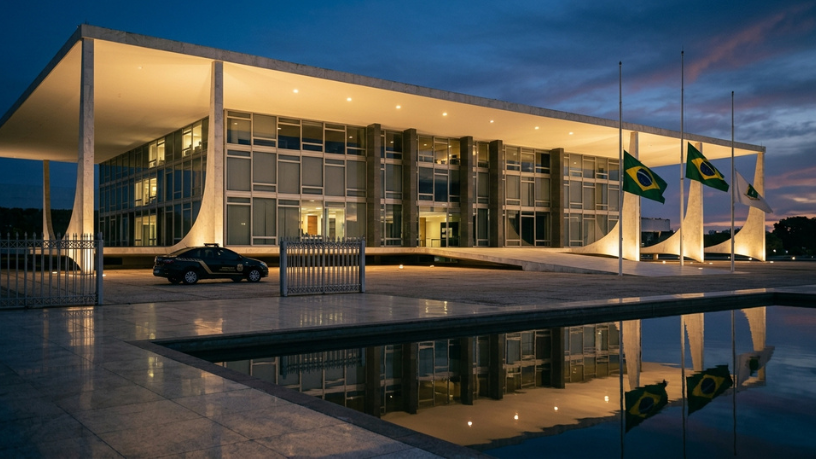 Crise no STF se agrava após afastamento do chefe da PF; entenda o que está em jogo para o Brasil